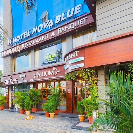 Hotel Nova Blue Ahmedabad Exteriör bild
